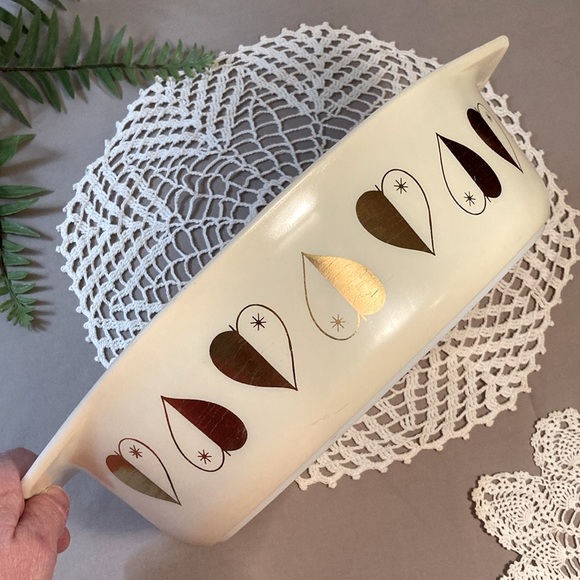 Vintage Pyrex Golden Hearts Oval Casserole 1958 - Picture 10 of 16